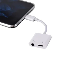 Adaptateur USB-C et jack 2 en 1 < Gifi Online