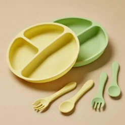 Assiette enfant compartimentée en silicone avec ventouse Ø20xH3,5cm (2 modèles) < Gifi Outlet