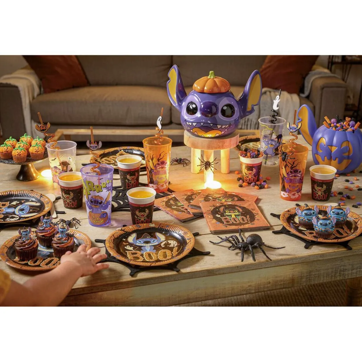 Assiettes jetables x8 Stitch Halloween carton noir Ø23cm < Gifi Online