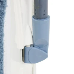 Balai plat gris avec manche en acier et recharge 38x20,5xH120cm
