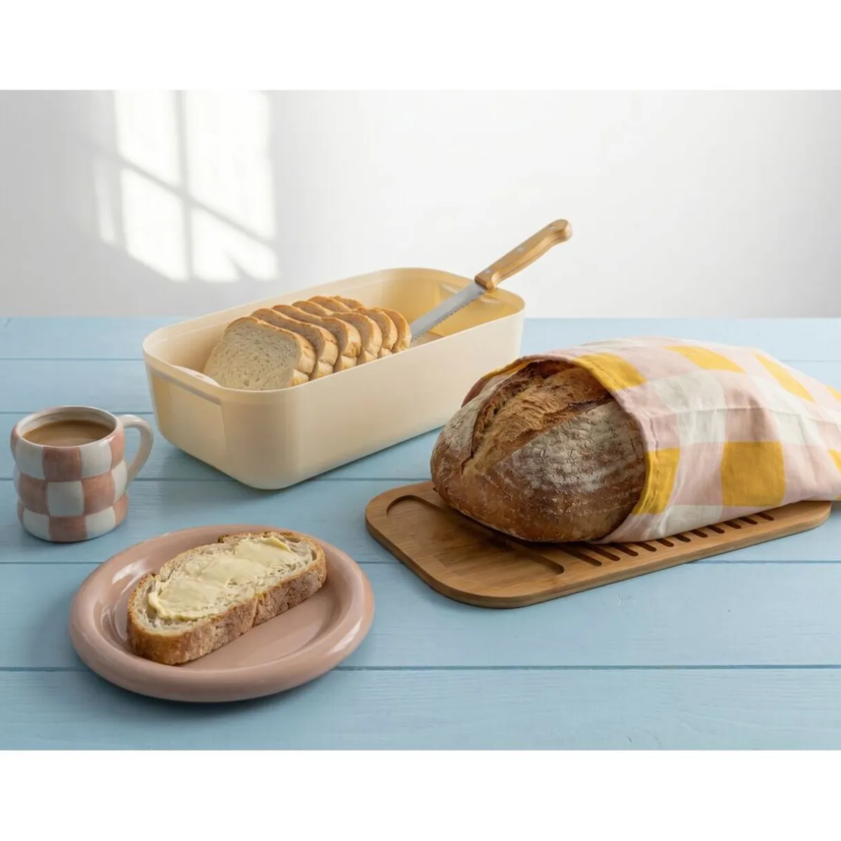Boîte à pain 6L plastique blanc planche bambou avec couteau et sac tissu coton < Gifi New