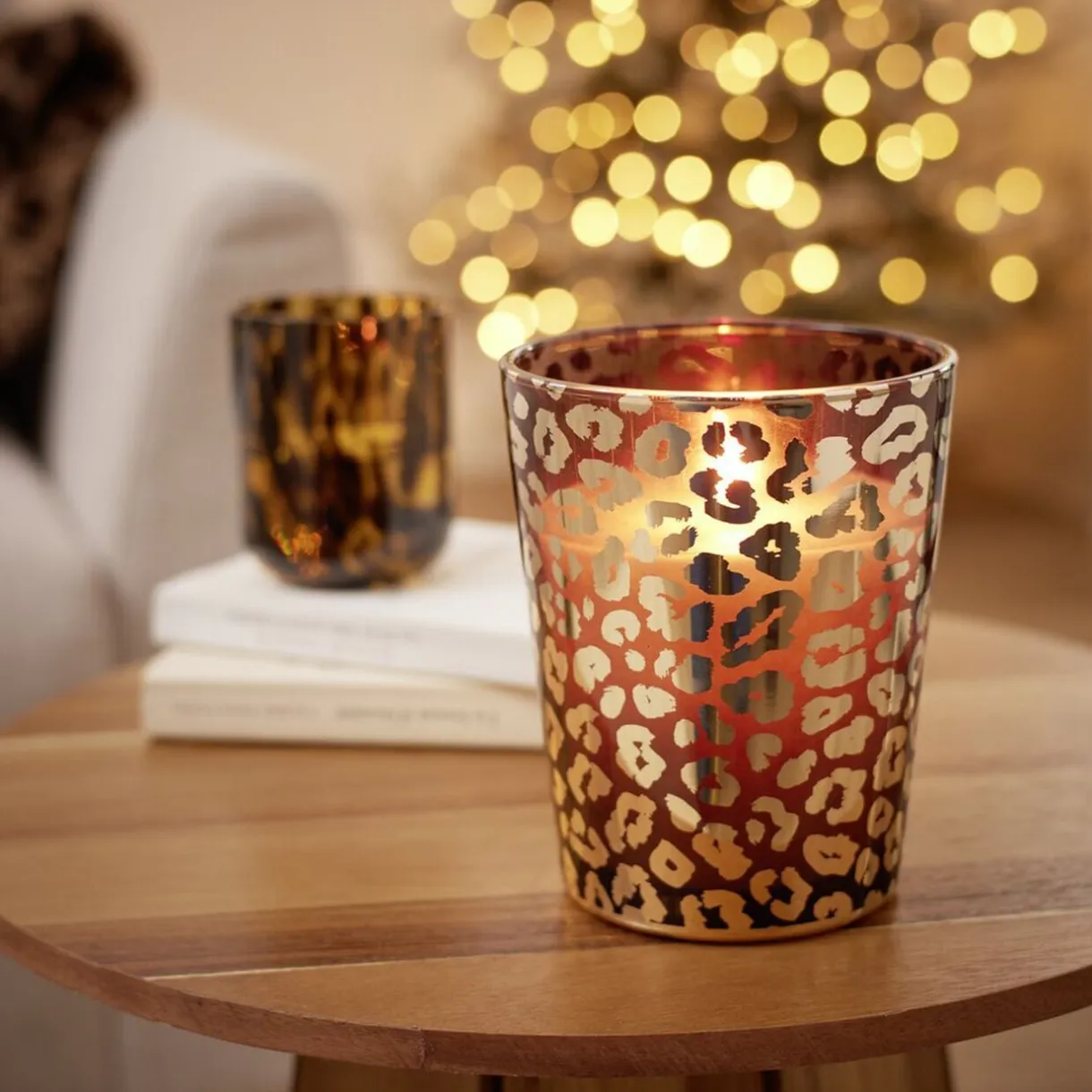 Bougie XXL dans pot en verre motif léopard senteur oud 75H < Gifi Discount