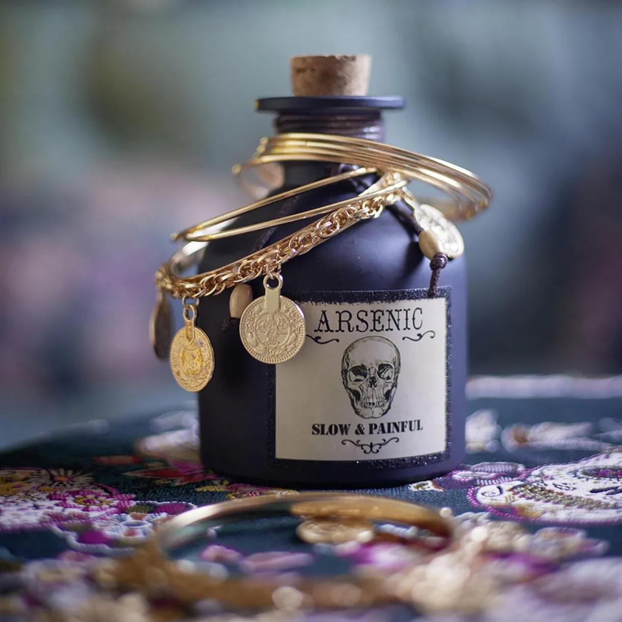 Bouteille de poison Arsenic décoration Halloween < Gifi New
