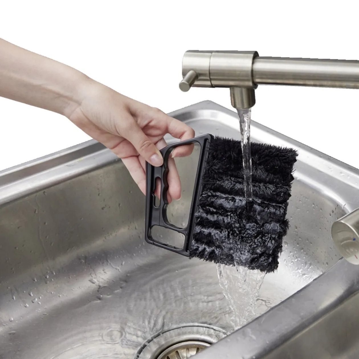Brosse de nettoyage multifonction