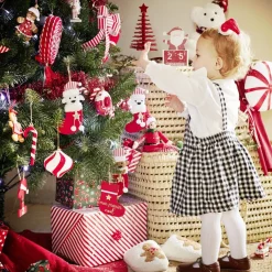 Chaussette de Noël en bois à suspendre "Mon 1er Noël" 8,5x9,5cm < Gifi Online