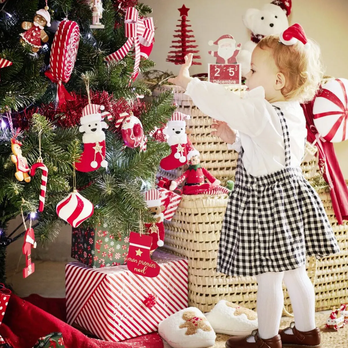 Chaussette de Noël en bois à suspendre "Mon 1er Noël" 8,5x9,5cm < Gifi Online