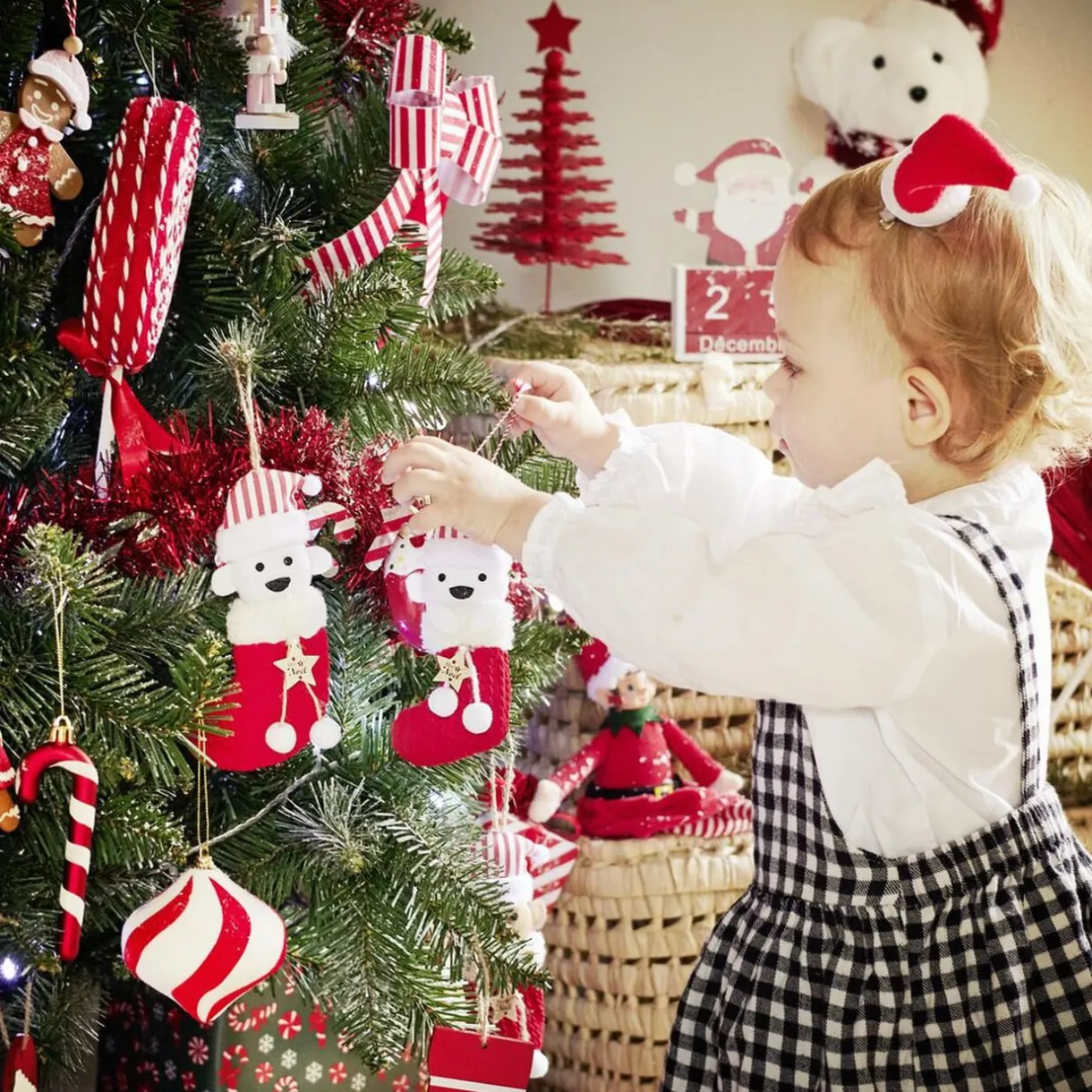 Chaussette de Noël en bois à suspendre "Mon 1er Noël" 8,5x9,5cm < Gifi Online