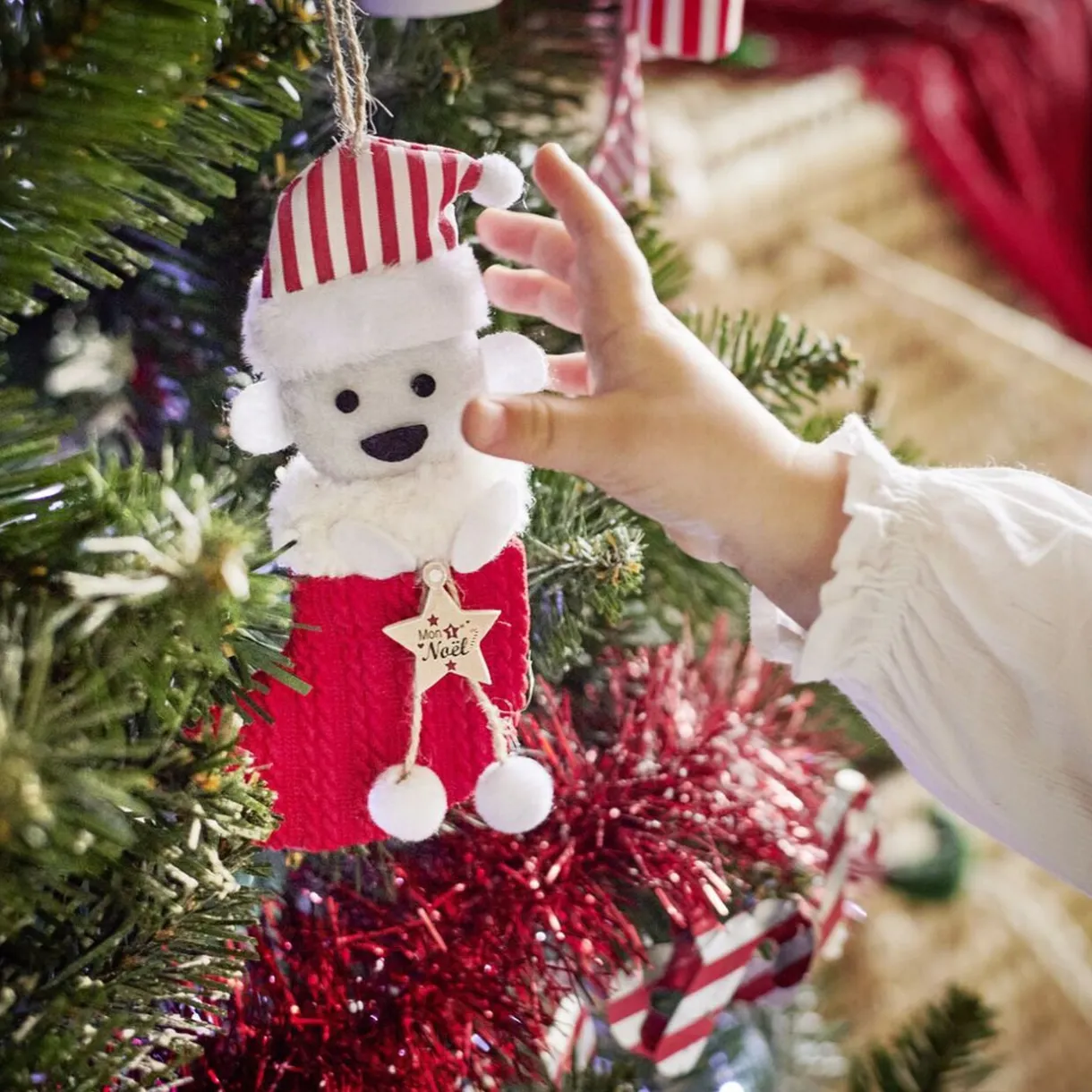 Chaussette de Noël en bois à suspendre "Mon 1er Noël" 8,5x9,5cm < Gifi Online