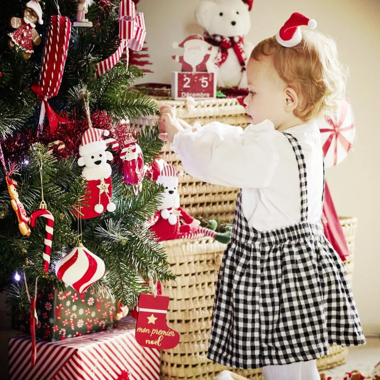 Chaussette de Noël en bois à suspendre "Mon 1er Noël" 8,5x9,5cm < Gifi Online