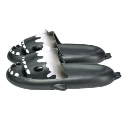 Chaussons requin plastique noir unisex T36 à 45 < Gifi Hot