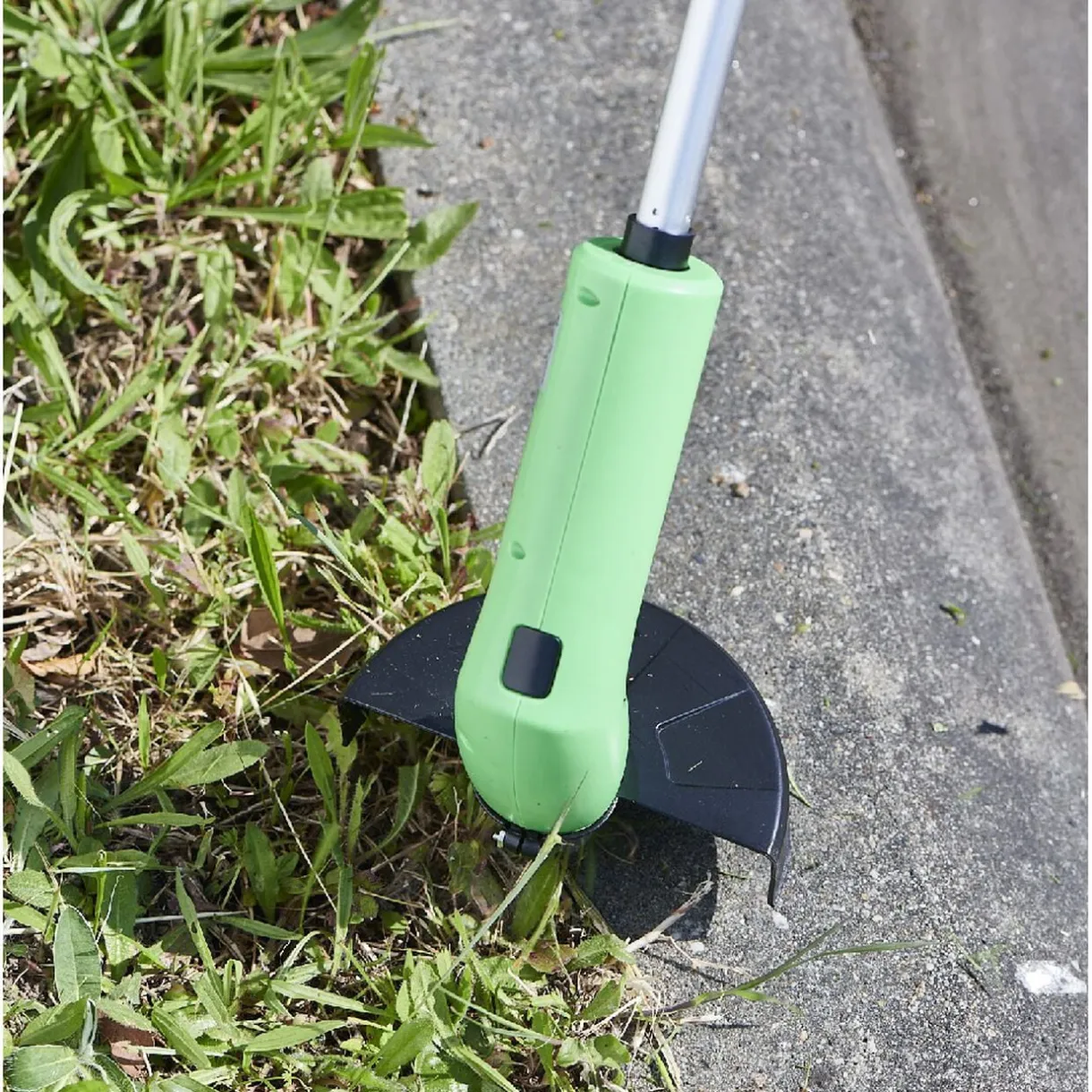 Coupe bordure électrique sans fil vert < Gifi Clearance