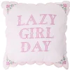 Coussin carré Girl façon point de croix contour ondulé 44x44cm (2 modèles)