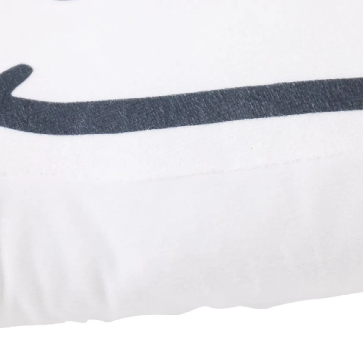 Coussin décor sous licence 30x35cm (5 modèles) < Gifi