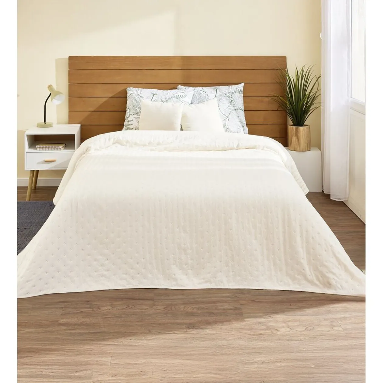Couvre lit 2 personnes micro lavée beige 220x240cm