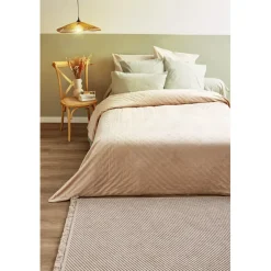 Couvre lit 2 personnes velours en pinsonic 220x240cm beige ou marron < Gifi Clearance
