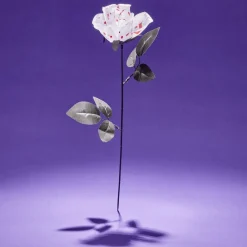 Décoration Halloween rose artificielle sanglante
