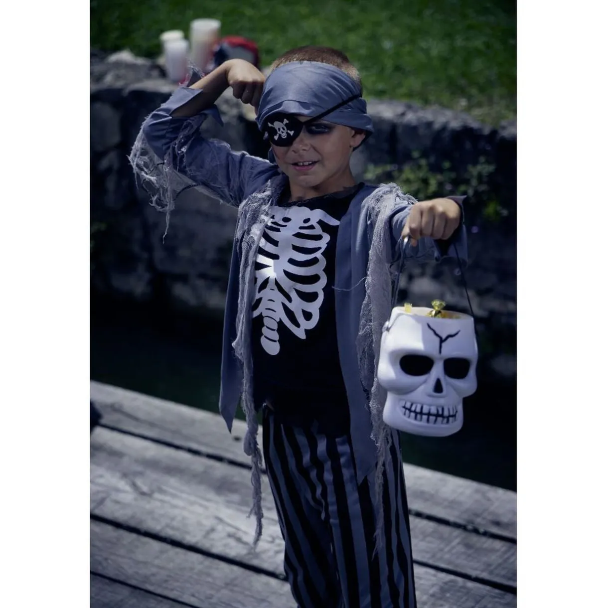 Déguisement enfant Halloween costume pirate zombie 11/14 ans < Gifi
