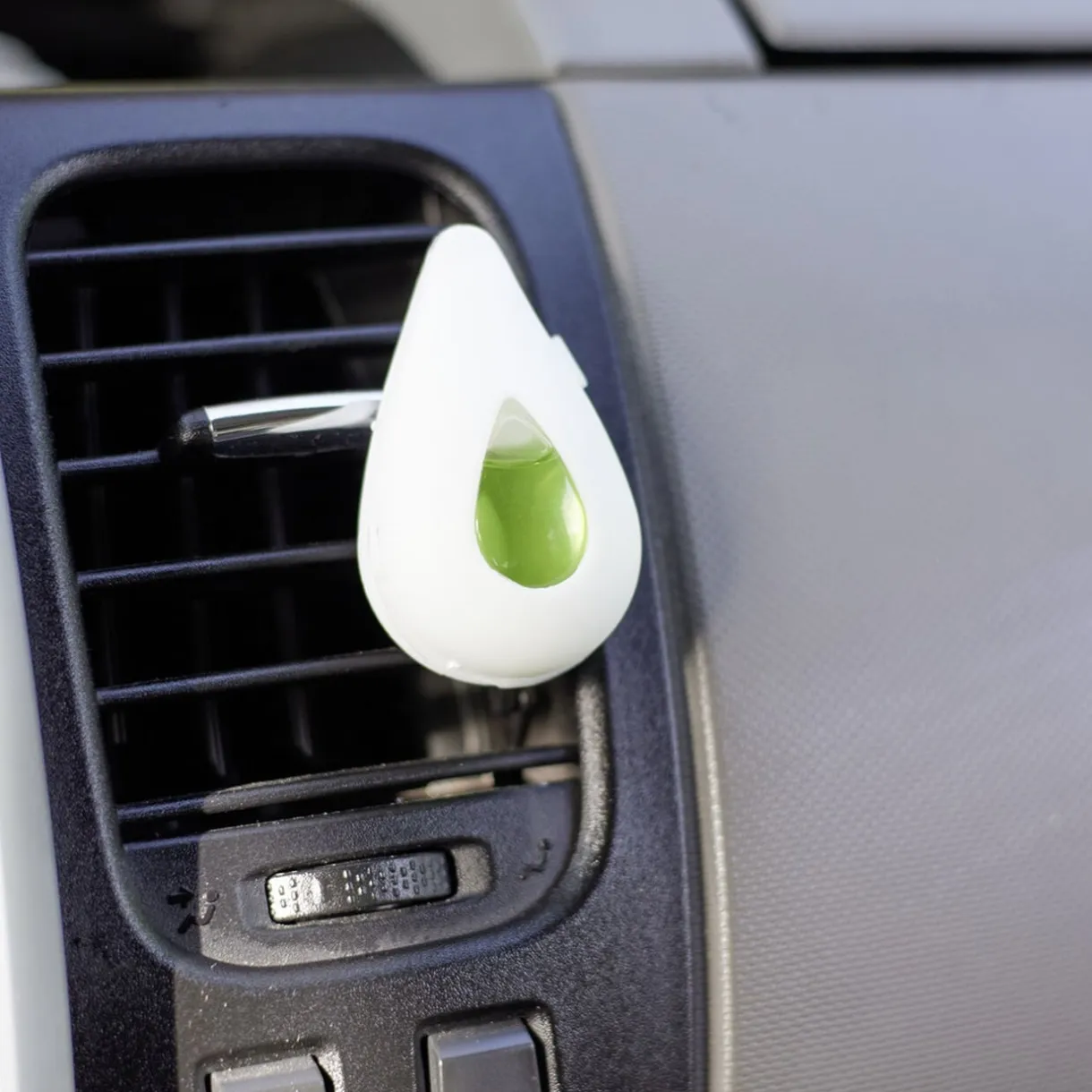 Désodorisant pour voiture forme goutte 2,5ml (3 modèles) < Gifi Online