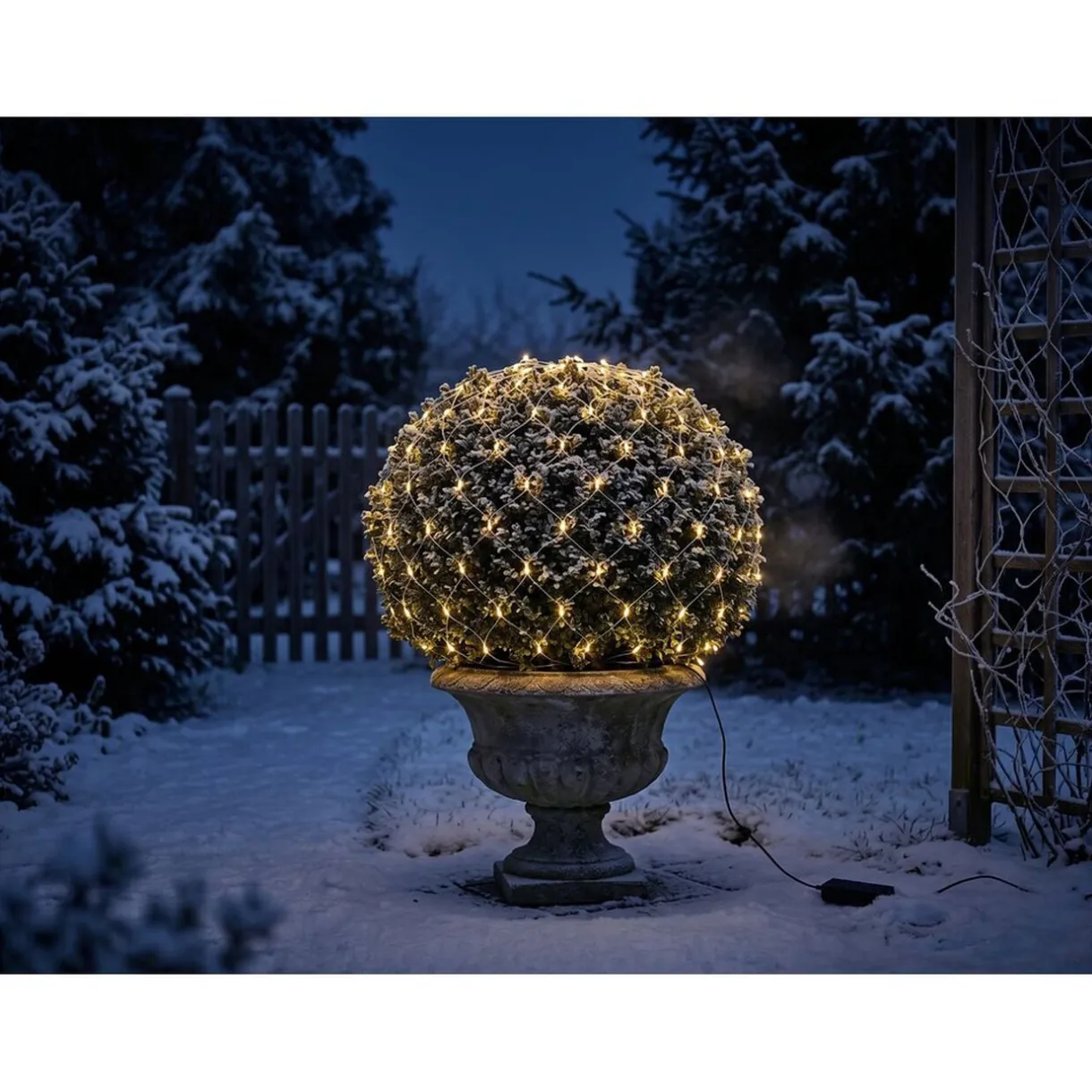 Filet lumineux 100LED blanc chaud 120x120cm < Gifi Outlet