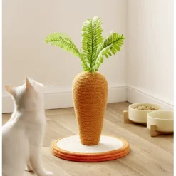 Griffoir pour chat forme carotte en bois et jute Ø26xH15cm < Gifi New