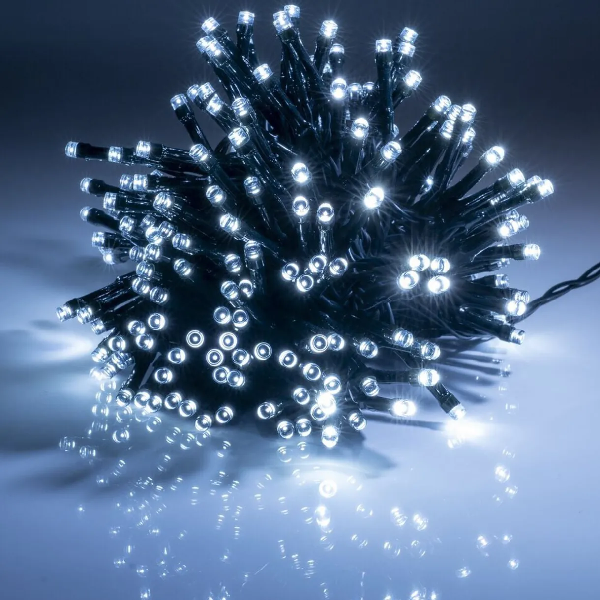 Guirlande de Noël lumineuse 240LED blanc froid 17,9 m d'éclairage < Gifi Discount