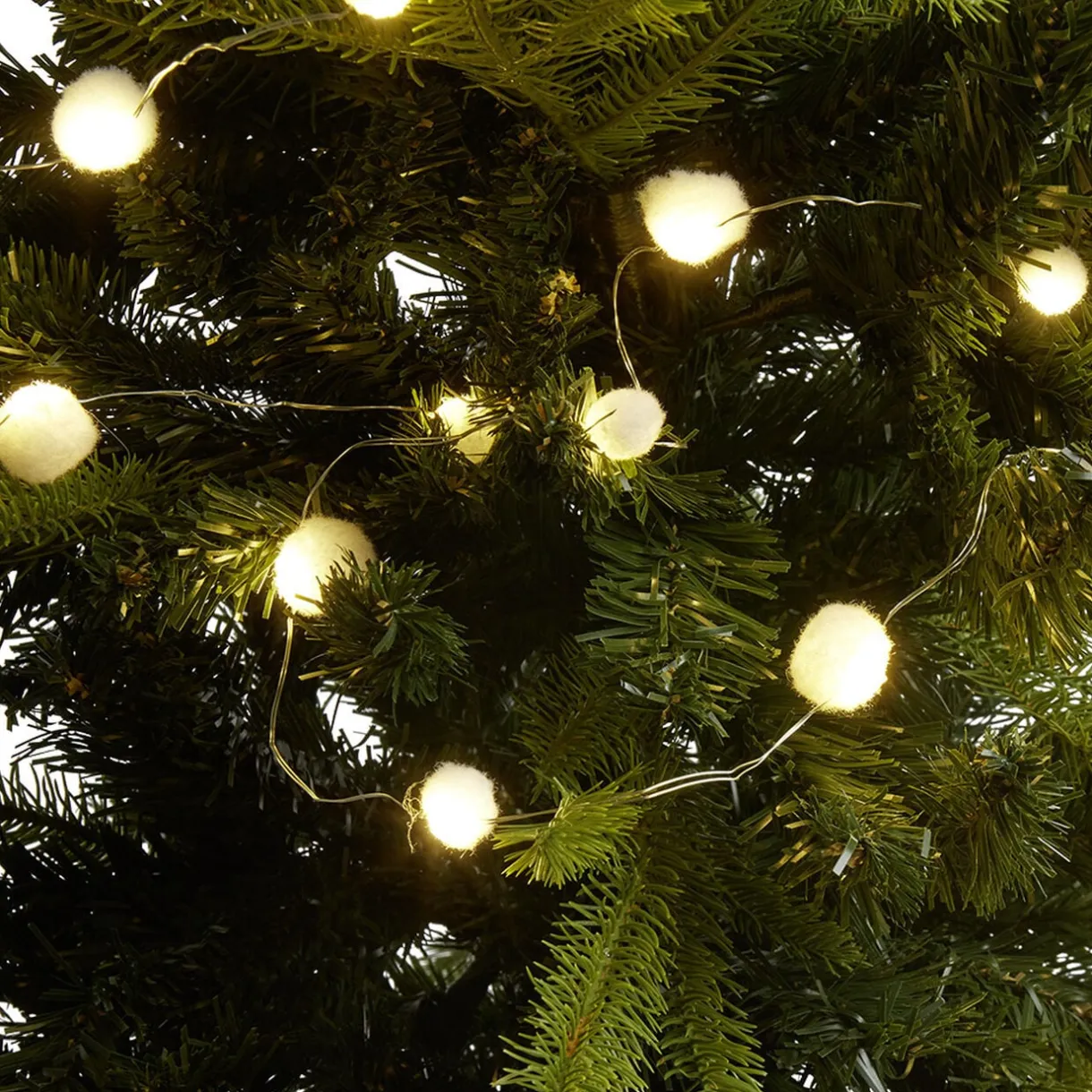 Guirlande lumineuse de Noël pompon blanc 100 microled < Gifi Hot