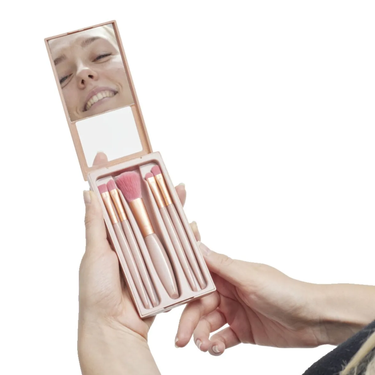 Kit de 5 pinceaux à maquillage dans boîte avec miroir 7x13,5cm < Gifi New
