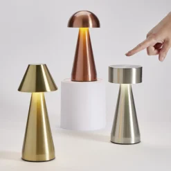Lampe de table Squari USB tactile gris argenté Ø9,5xH22,5cm
