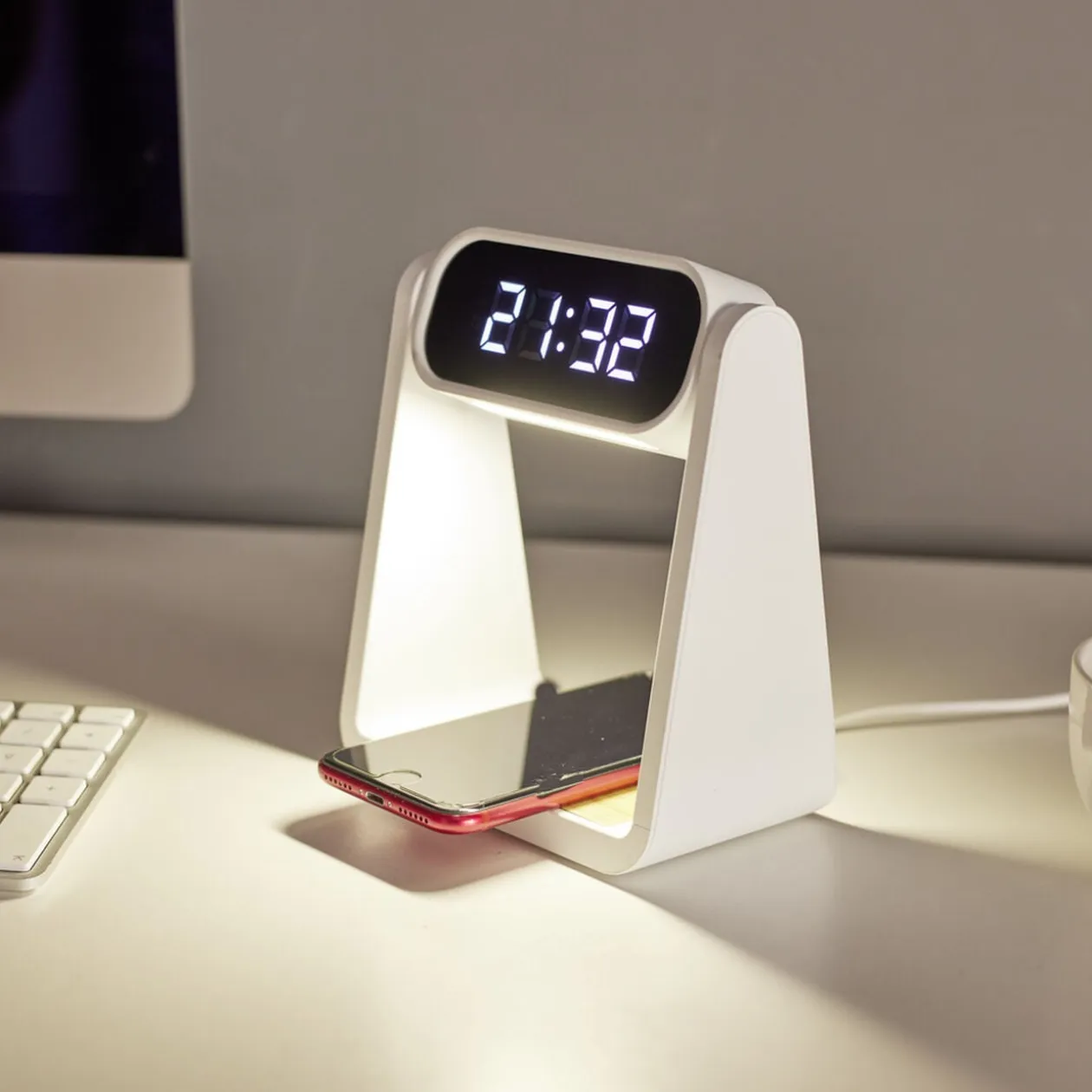 Lampe LED 3en1 horloge numérique et chargeur à induction
