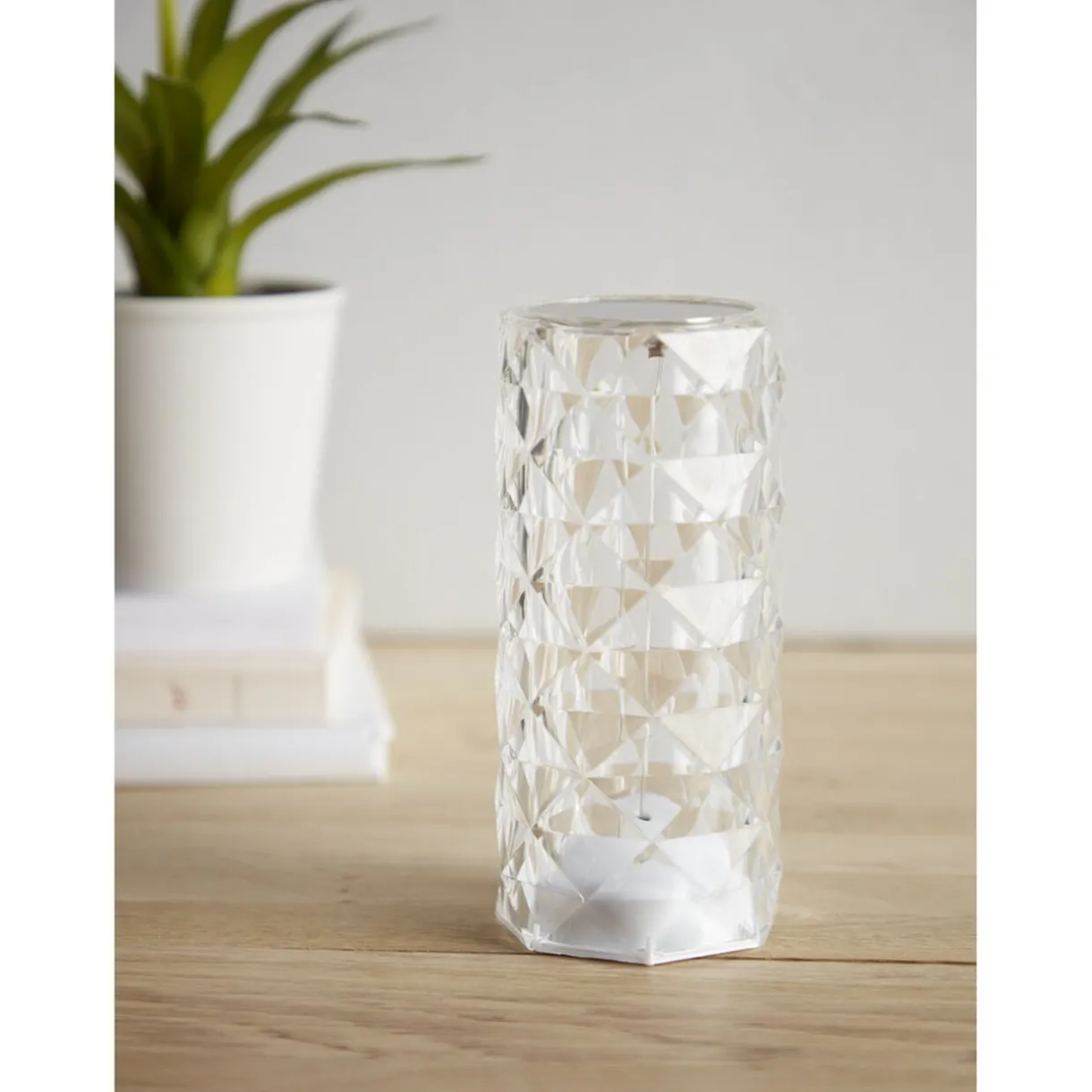 Lampe LED RGB tactile design cristal avec télécommande Ø7,5xH15,5cm < Gifi Sale