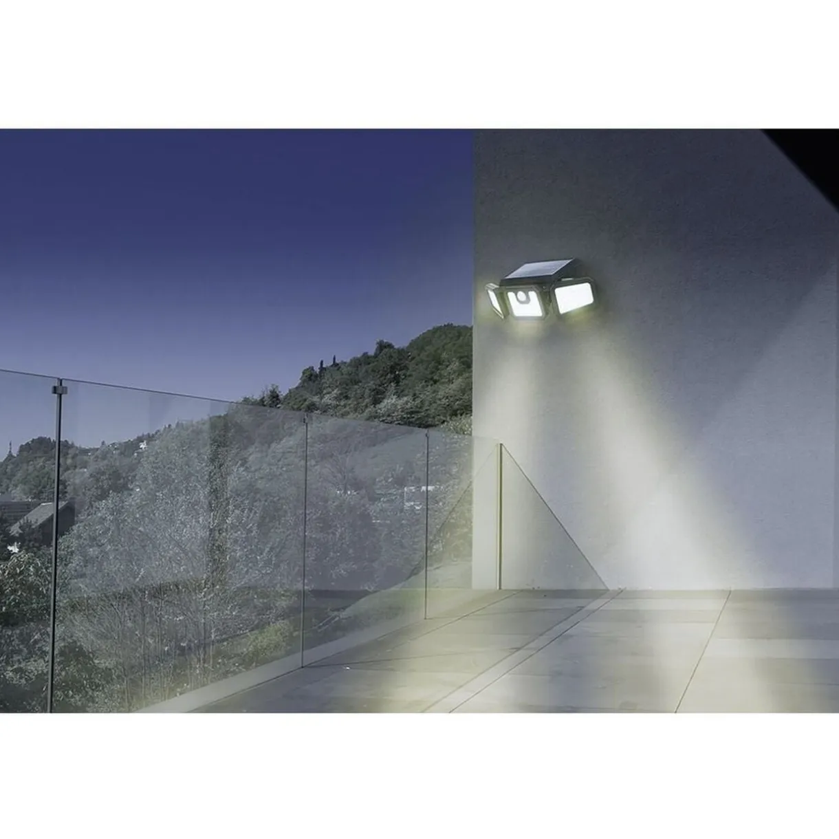 Lampe solaire triple LED 340 lumens projecteur détecteur de mouvement < Gifi Clearance