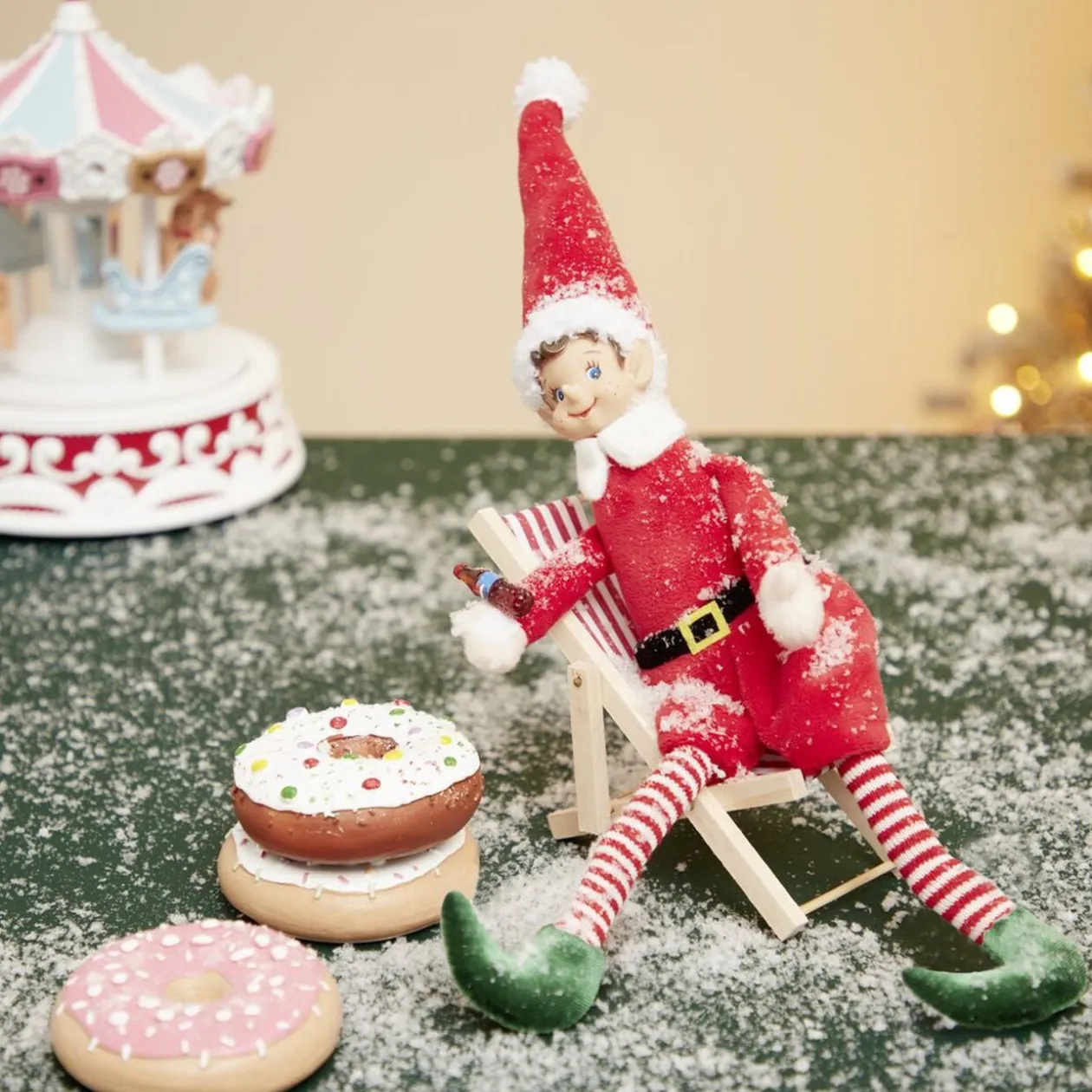 Lot de 7 accessoires pour village animé de Noël thème gourmand