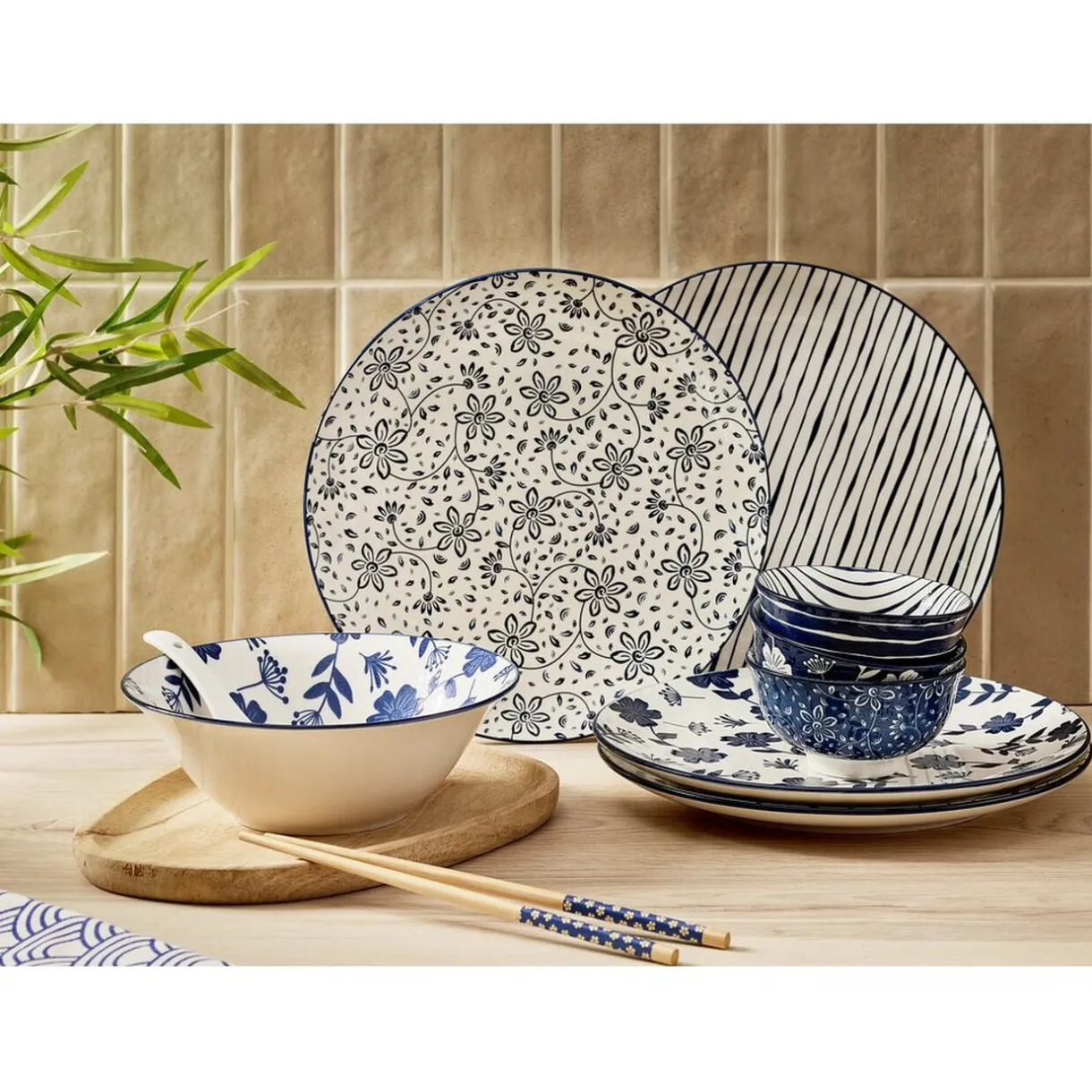 Lot de 4 assiettes plates Ø27cm porcelaine imprimé bleu et blanc < Gifi Discount
