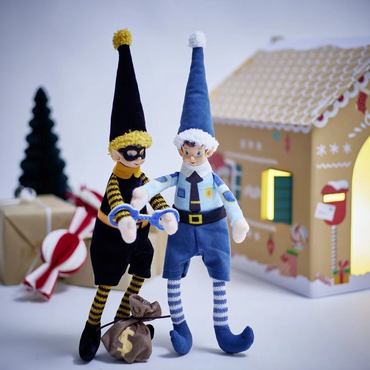 Lutin farceur policier avec menottes bleu H36cm < Gifi Outlet