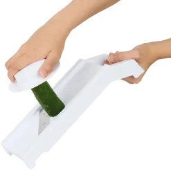 Mandoline multiusage 4 accessoires inox et plastique blanc < Gifi New