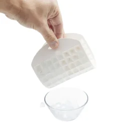 Moule à glaçons 96 mini diamants 22x11xH1cm < Gifi