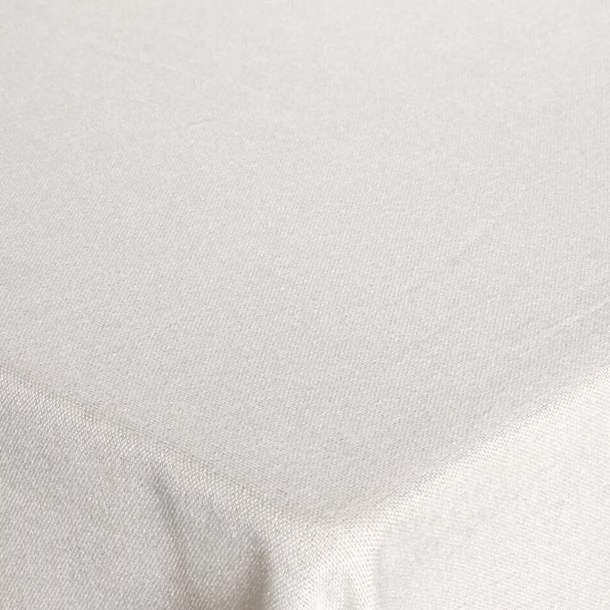 Nappe effet lin imperméable 140x250cm (3 modèles) < Gifi New