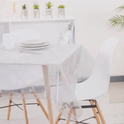 Nappe rectangulaire en plastique transparent motif fleur tourbillon 140x240 cm < Gifi Discount