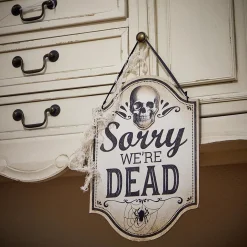 Panneau Halloween inscription Sorry we're dead en bois L22,75xH33,75cm