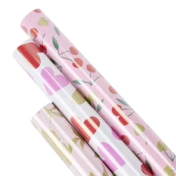 Papier cadeau x3 rouleau 70x200cm avec 10 stickers thème coeur < Gifi Hot
