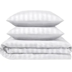 Parure de lit 2 personnes 260x240cm satinée à rayures (2 modèles noir ou blanc)