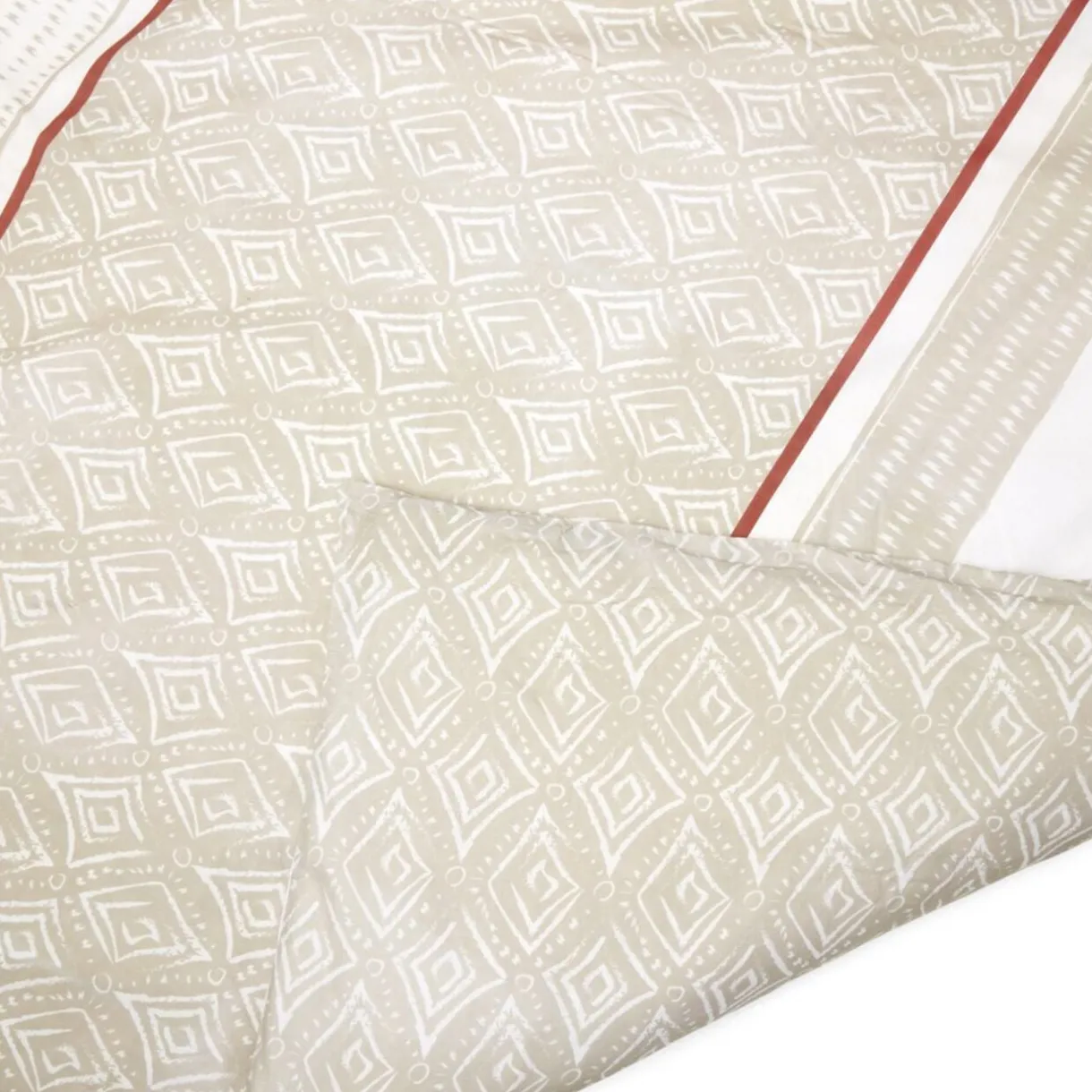 Parure de lit 220x240cm 2 personnes micro lavée à motifs (3 modèles) < Gifi Sale