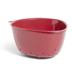 Passoire plastique rouge forme fraise
