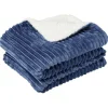 Plaid design ondulé 130x160cm bleu et blanc < Gifi