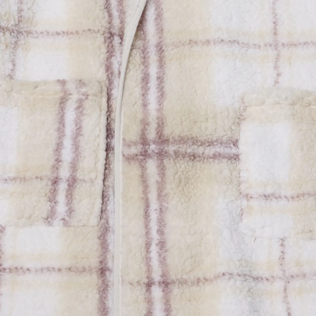 Plaid pull gilet motif carreau 70x80cm (2 modèles)