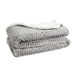 Plaid sherpa flanelle 130x160cm jacquard petits carreaux en relief (4 modèles) < Gifi Discount