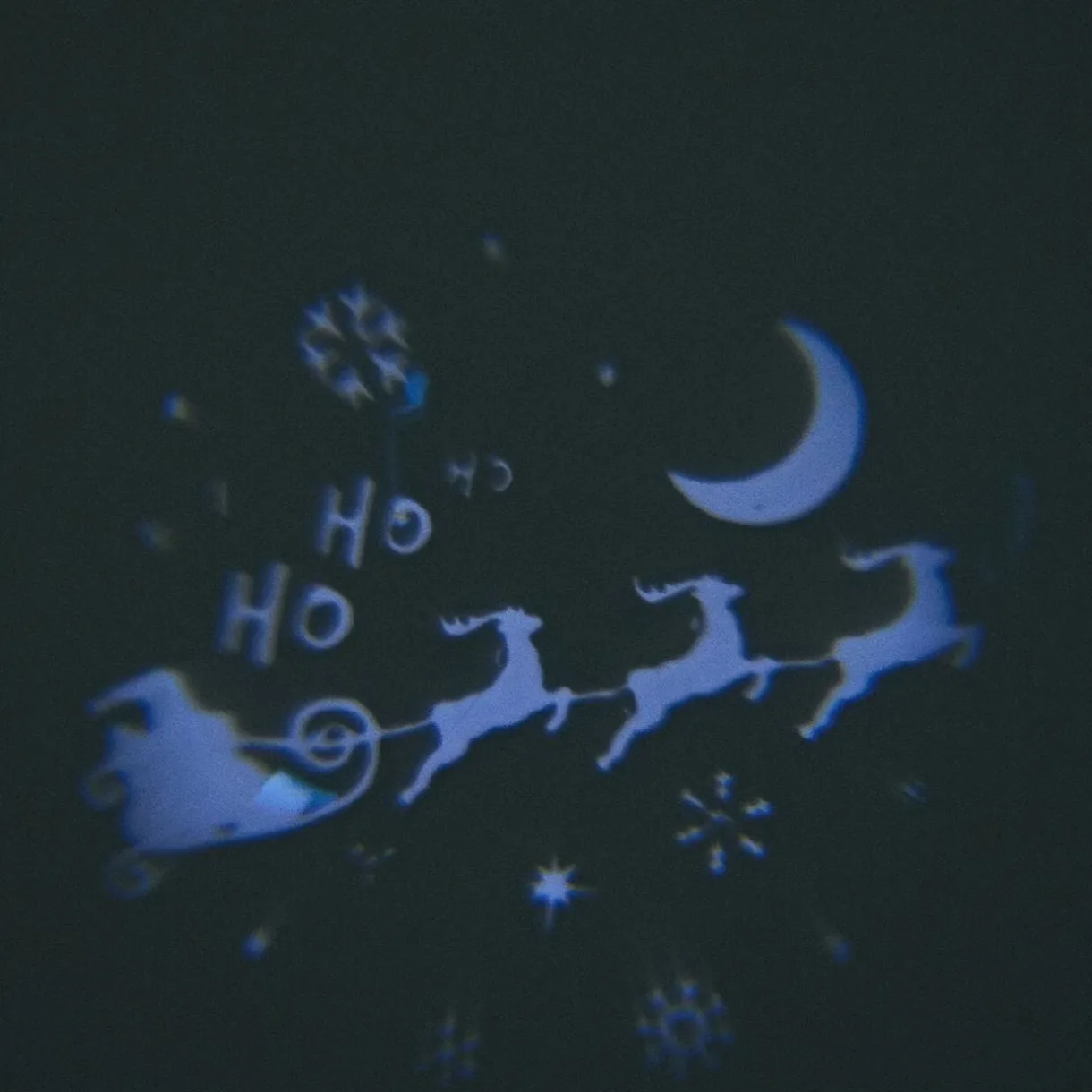 Projecteur extérieur LED solaire Noël motifs animés < Gifi Outlet