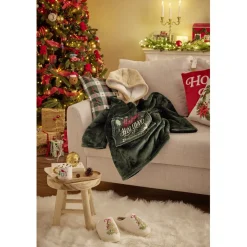 Pull plaid Noël adulte à capuche rouge et vert 70xH80cm (4 modèles) < Gifi Outlet