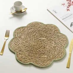 Set de table jonc de mer tressé et coton forme fleur contour vert Ø38cm