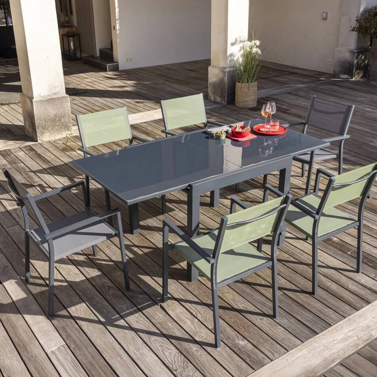 Table extensible Oslow gris ardoise 4 à 8 personnes